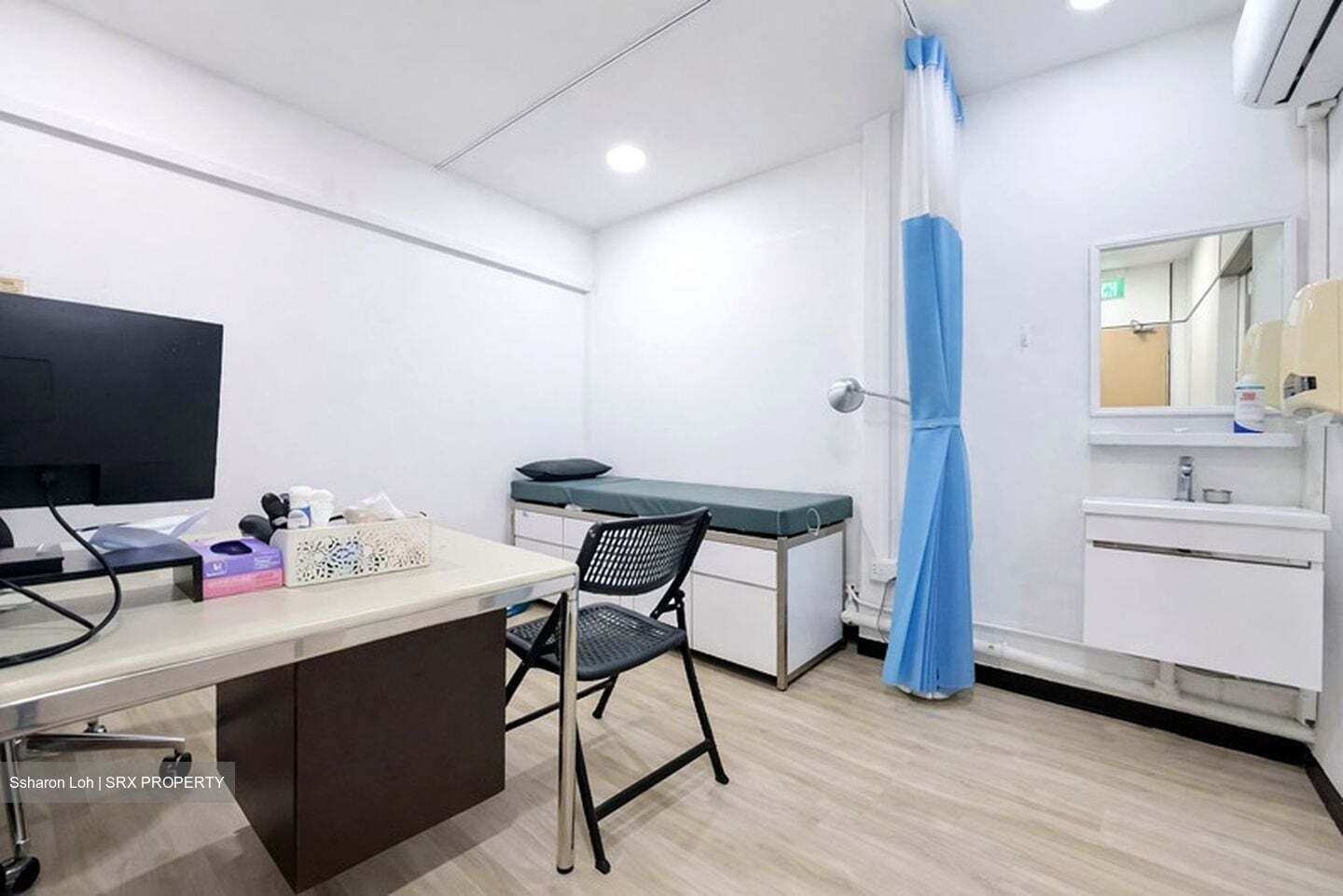 Jurong East Street 24 (D22), Shop House #580063781